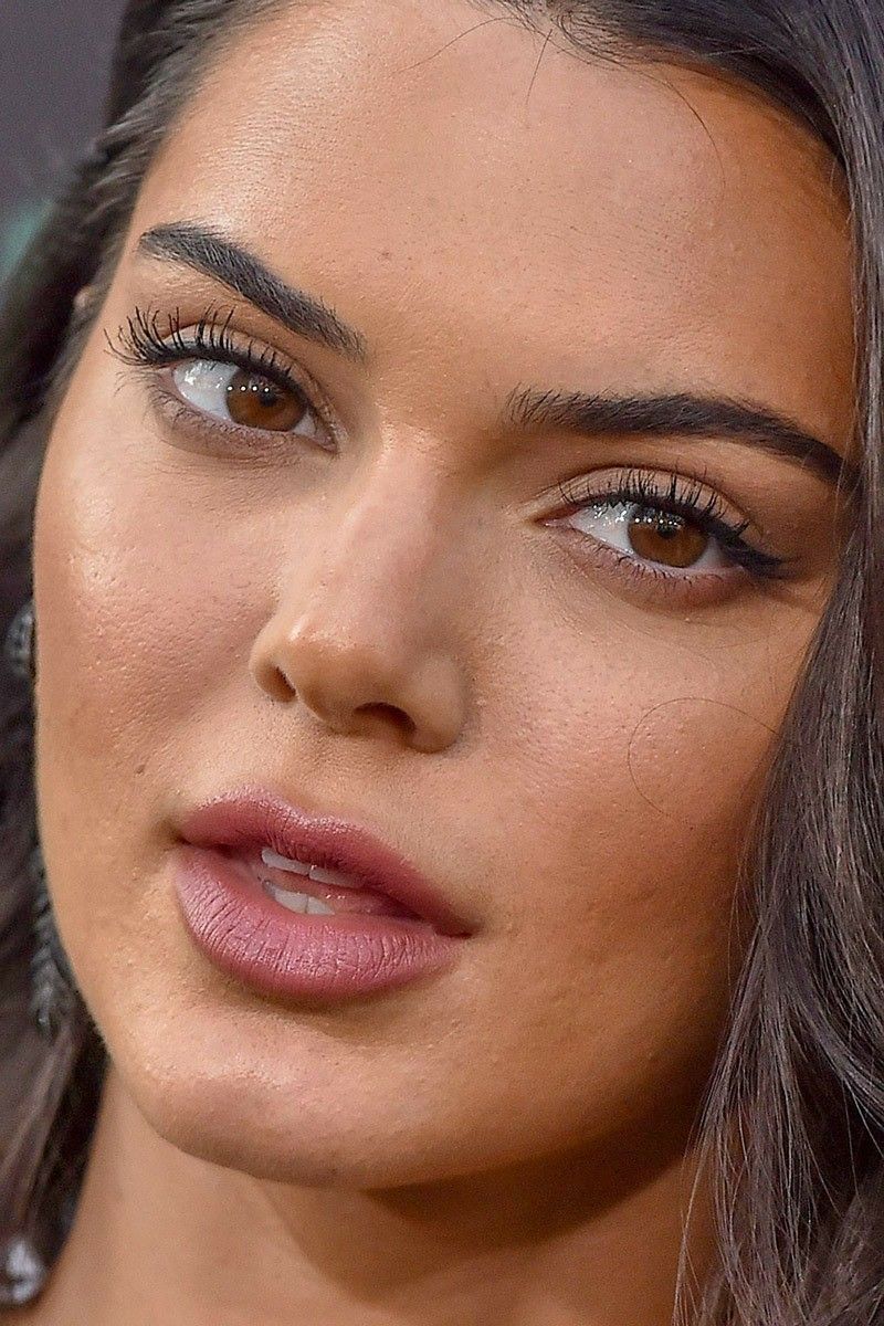 how-do-you-think-kendall-jenner-got-rid-of-her-scars-scar-treatments